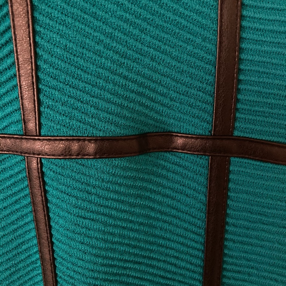 Dress - Picture 4 of 5